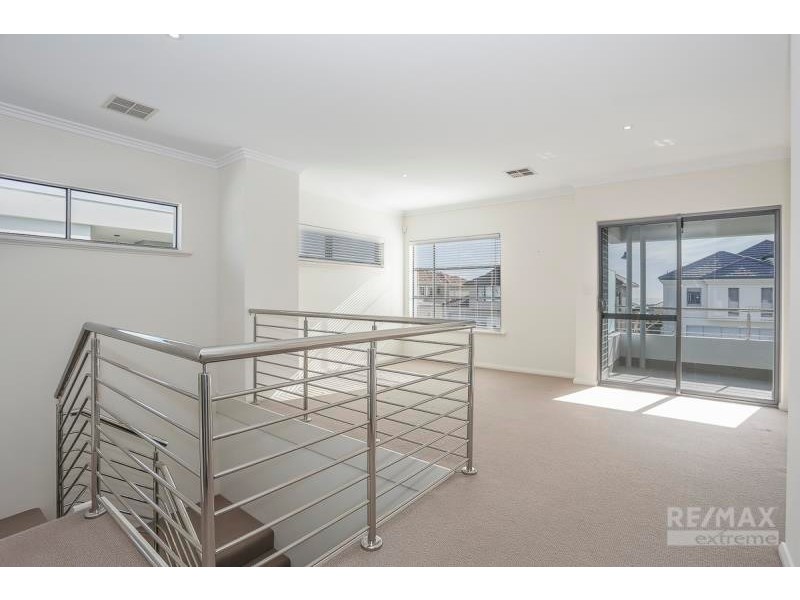 19 Romano Crescent, Iluka WA 6028