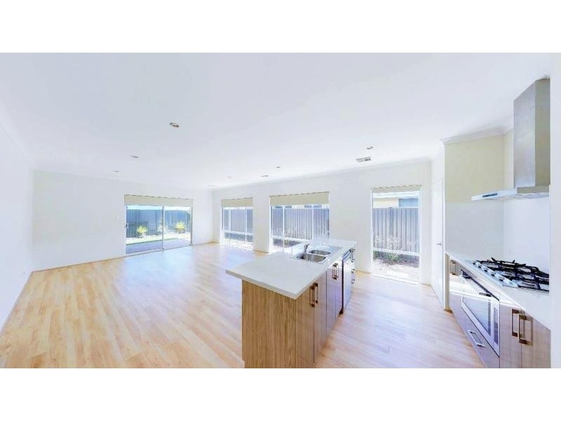 7 Chambered Way, Jindalee WA 6036