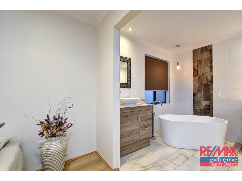 46 Galileo Avenue, Tapping WA 6065