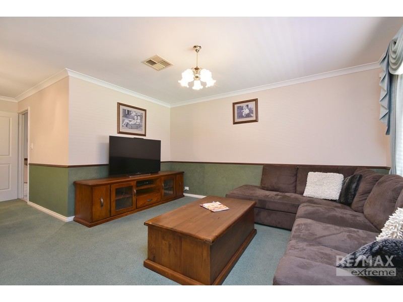 55 Amberley Way, Pearsall WA 6065