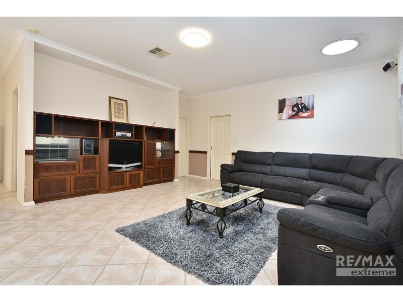 55 Amberley Way, Pearsall WA 6065