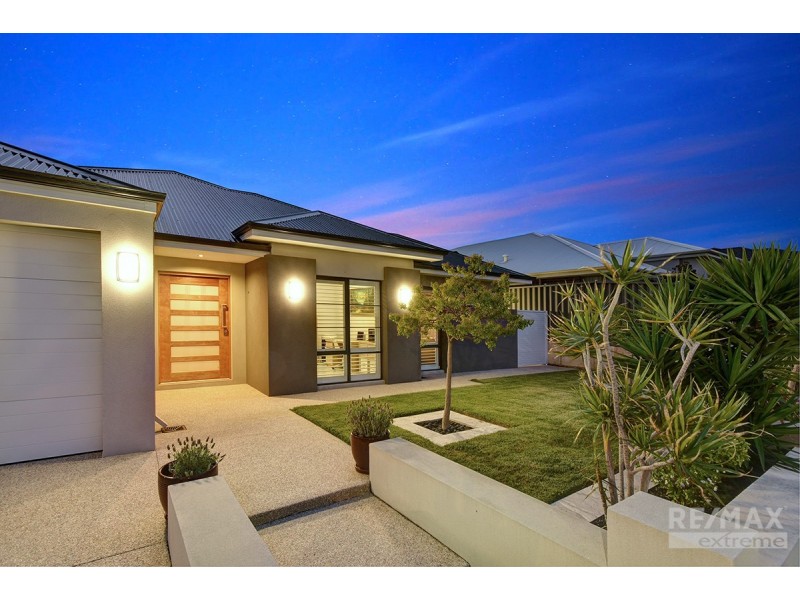 76 Venice Entrance, Iluka WA 6028