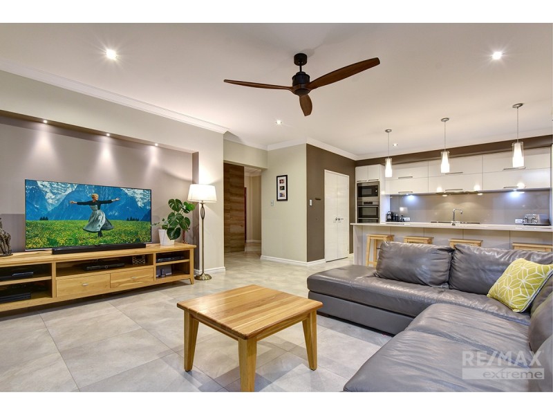 76 Venice Entrance, Iluka WA 6028