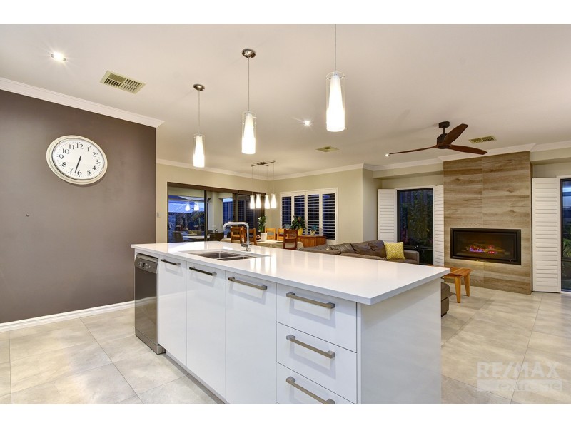 76 Venice Entrance, Iluka WA 6028