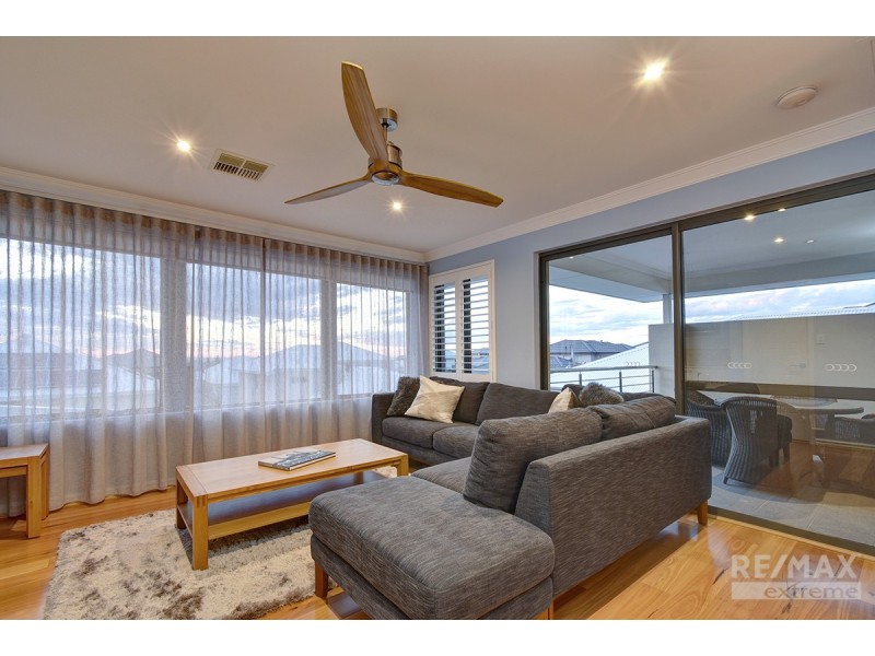 76 Venice Entrance, Iluka WA 6028