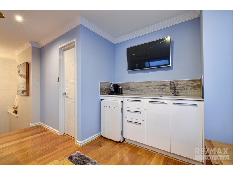 76 Venice Entrance, Iluka WA 6028