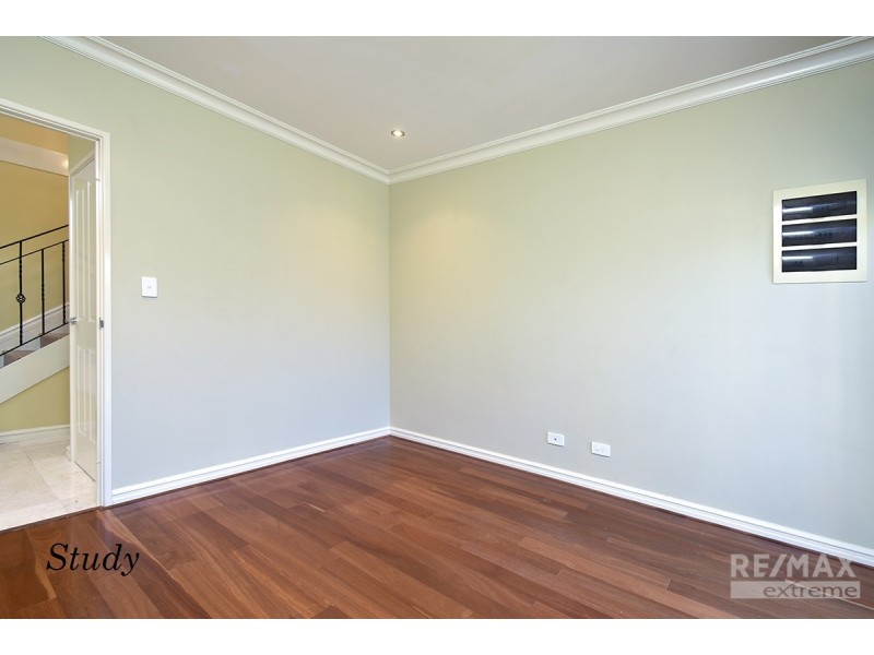 22 Chandela Loop, Currambine WA 6028