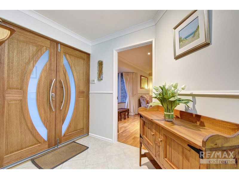 6 St Helena Way, Iluka WA 6028