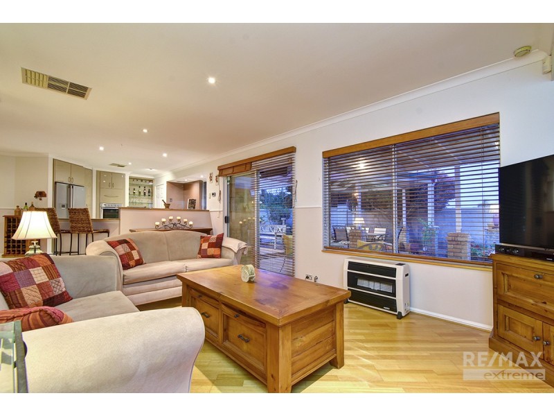 6 St Helena Way, Iluka WA 6028