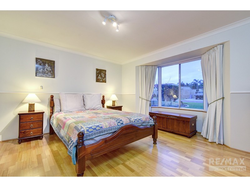 6 St Helena Way, Iluka WA 6028