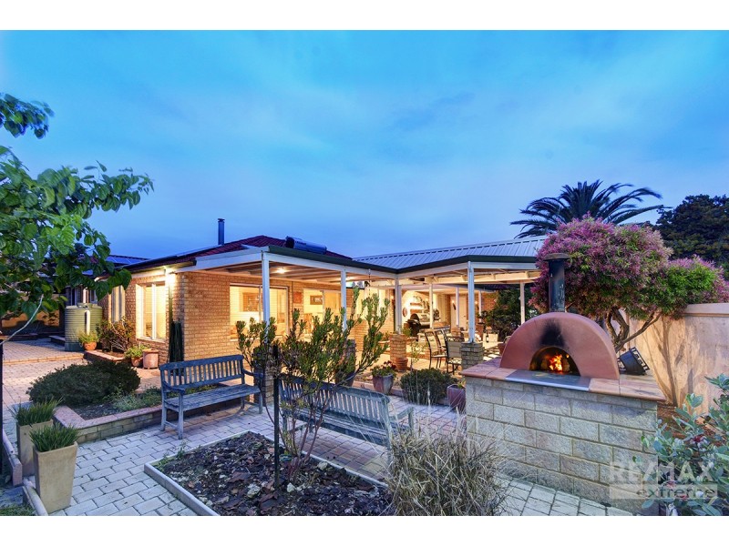 6 St Helena Way, Iluka WA 6028