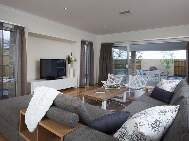 14 Adlington Way, The Vines WA 6069