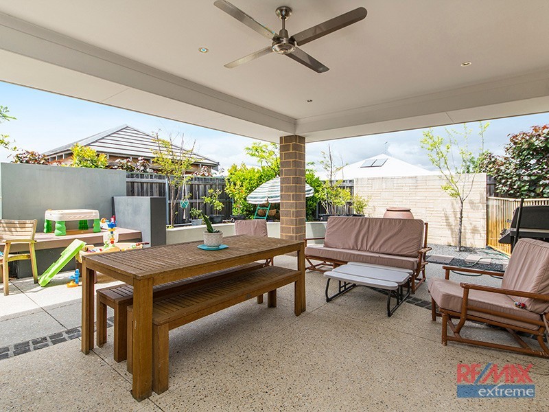 14 Adlington Way, The Vines WA 6069