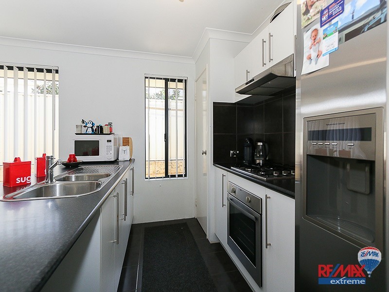 35 Eiffel Circuit, Tapping WA 6065