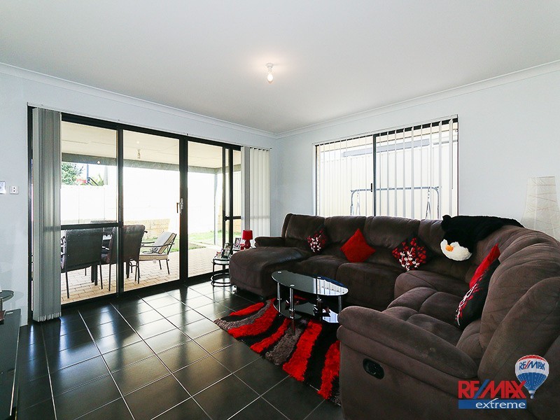 35 Eiffel Circuit, Tapping WA 6065