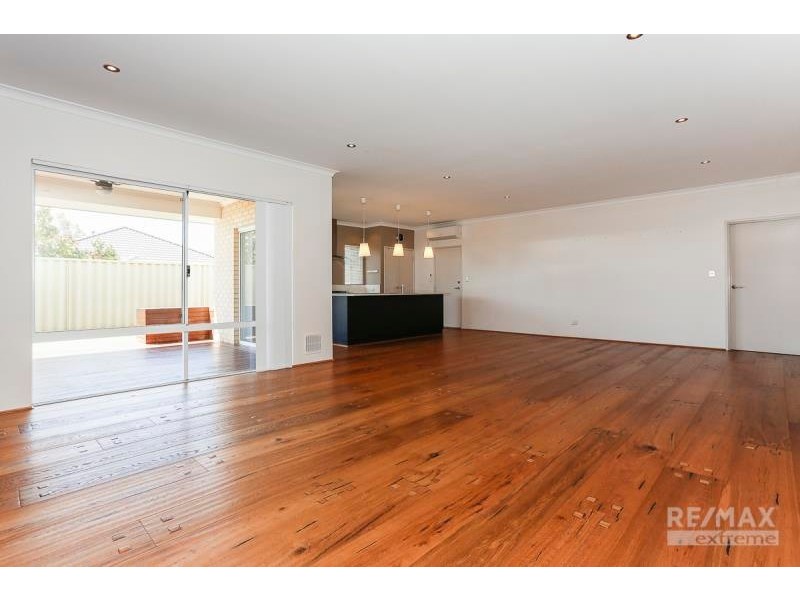 4 Featherstone Gardens, Butler WA 6036