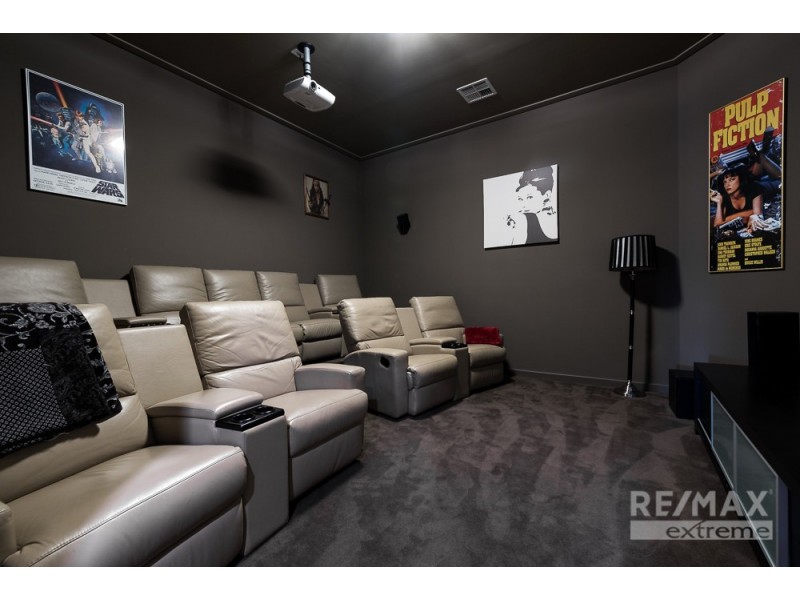 19 Greenhaven Glade, Carramar WA 6031