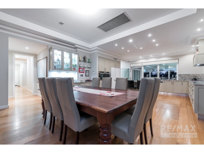 19 Greenhaven Glade, Carramar WA 6031