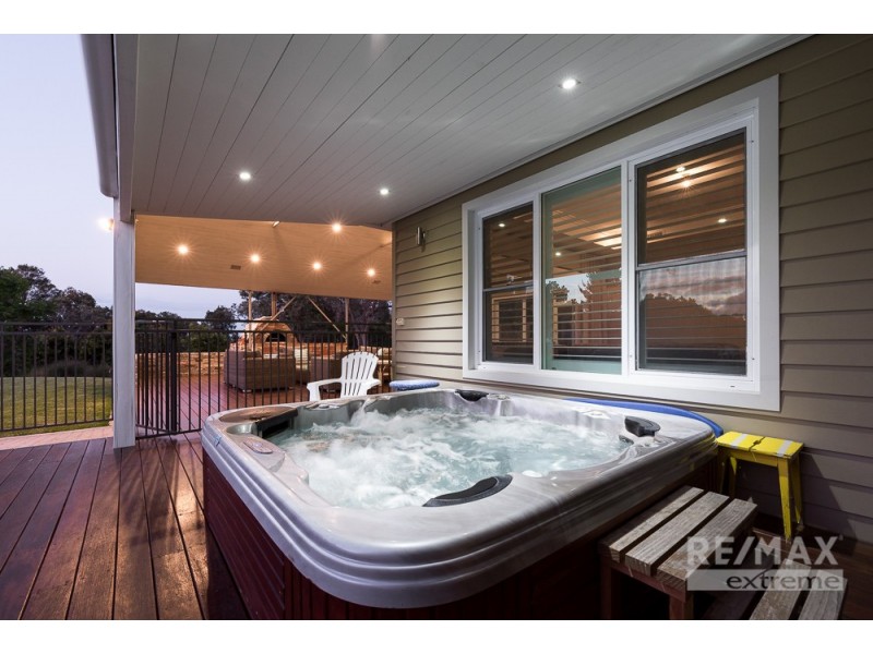 19 Greenhaven Glade, Carramar WA 6031