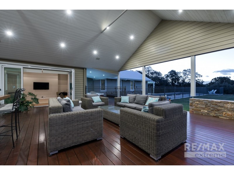 19 Greenhaven Glade, Carramar WA 6031