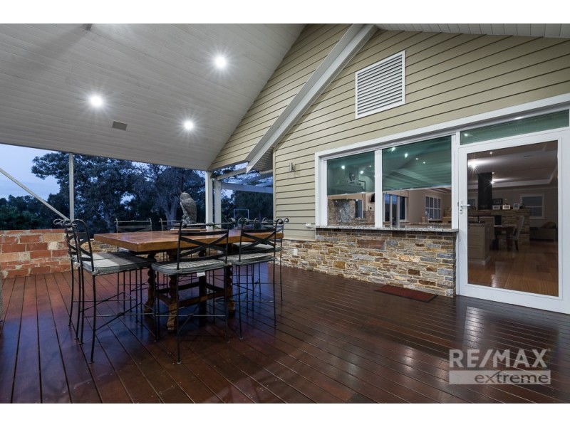 19 Greenhaven Glade, Carramar WA 6031