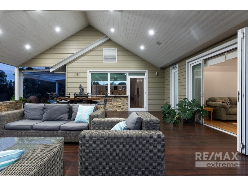 19 Greenhaven Glade, Carramar WA 6031