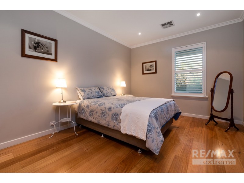 19 Greenhaven Glade, Carramar WA 6031