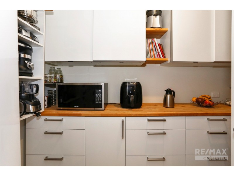 18 Helmsley Parkway, Alkimos WA 6038