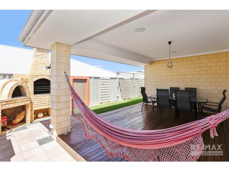 18 Helmsley Parkway, Alkimos WA 6038