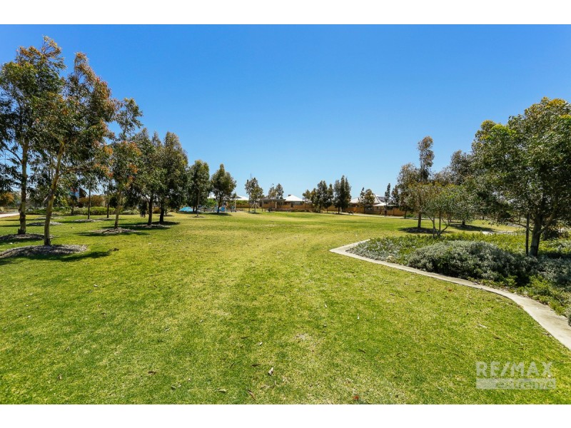 18 Helmsley Parkway, Alkimos WA 6038