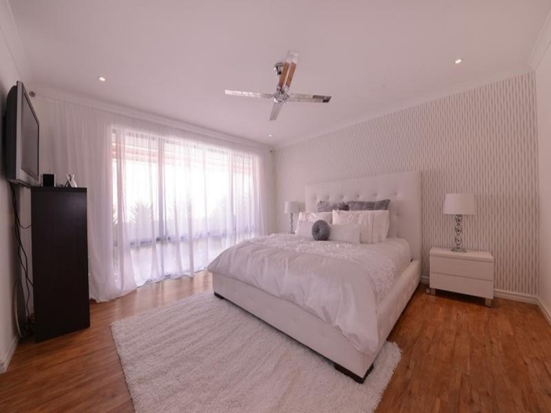 16 Basico Avenue, Sinagra WA 6065