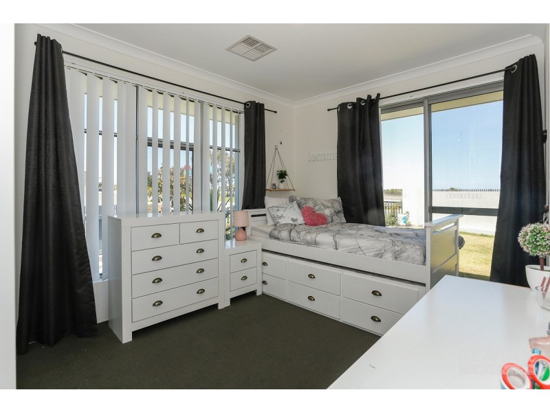 27 Silas Parade, Alkimos WA 6038