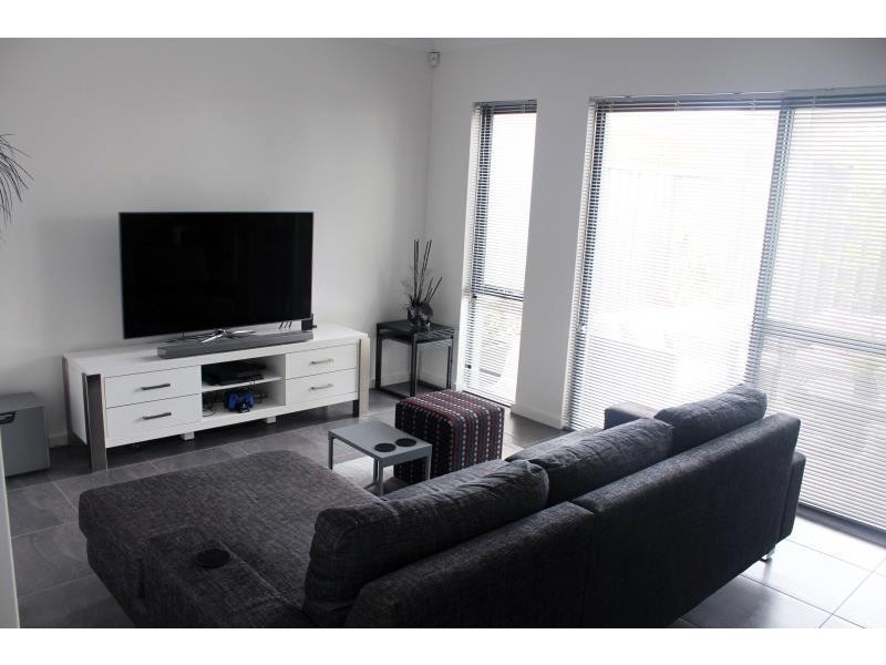 18B Woodchester Place, Nollamara WA 6061