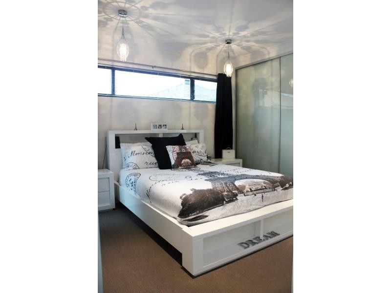 18B Woodchester Place, Nollamara WA 6061