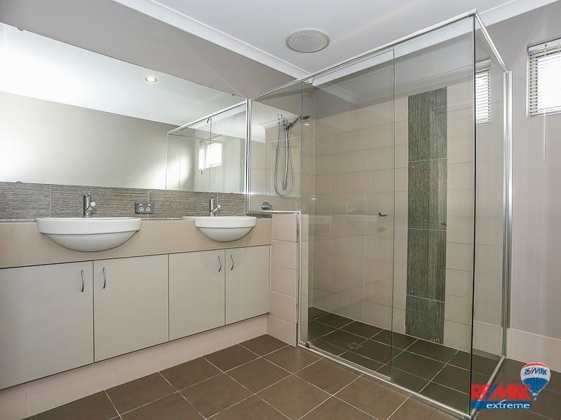 9 Bundegi Way, Two Rocks WA 6037