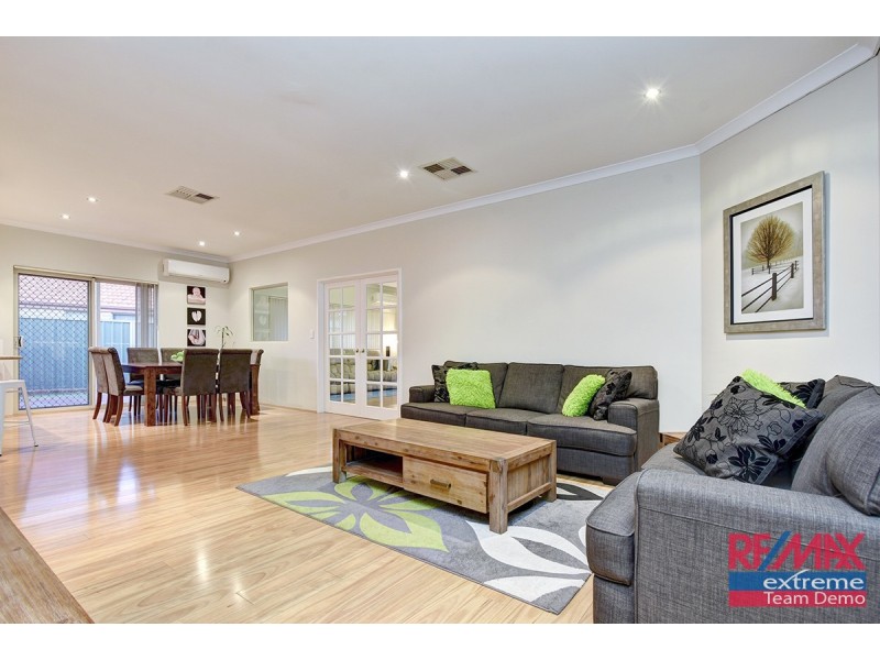 18 Minjah Circuit, Carramar WA 6031