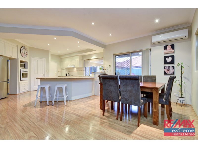 18 Minjah Circuit, Carramar WA 6031