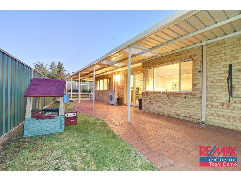 18 Minjah Circuit, Carramar WA 6031