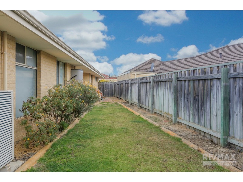 22 Parkstone Retreat, Currambine WA 6028
