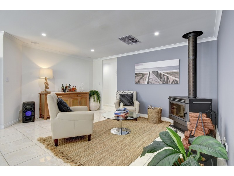 49 Archimedes Crescent, Tapping WA 6065
