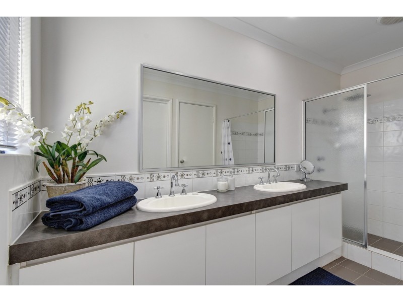 49 Archimedes Crescent, Tapping WA 6065