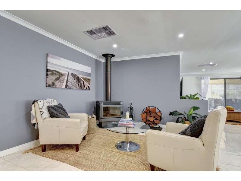 49 Archimedes Crescent, Tapping WA 6065