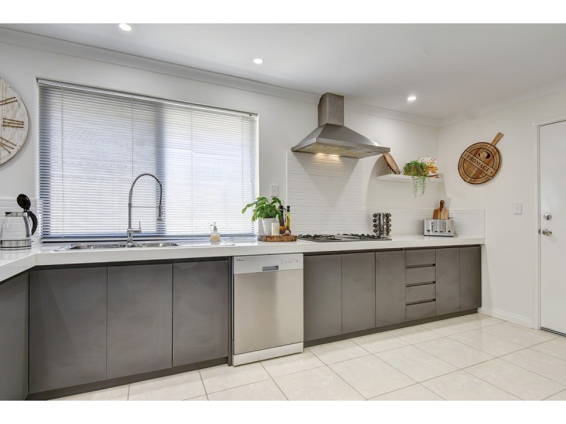 49 Archimedes Crescent, Tapping WA 6065