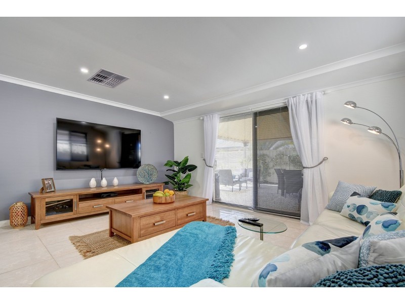 49 Archimedes Crescent, Tapping WA 6065
