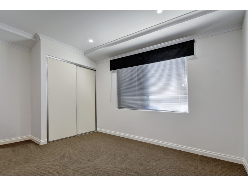 49 Archimedes Crescent, Tapping WA 6065