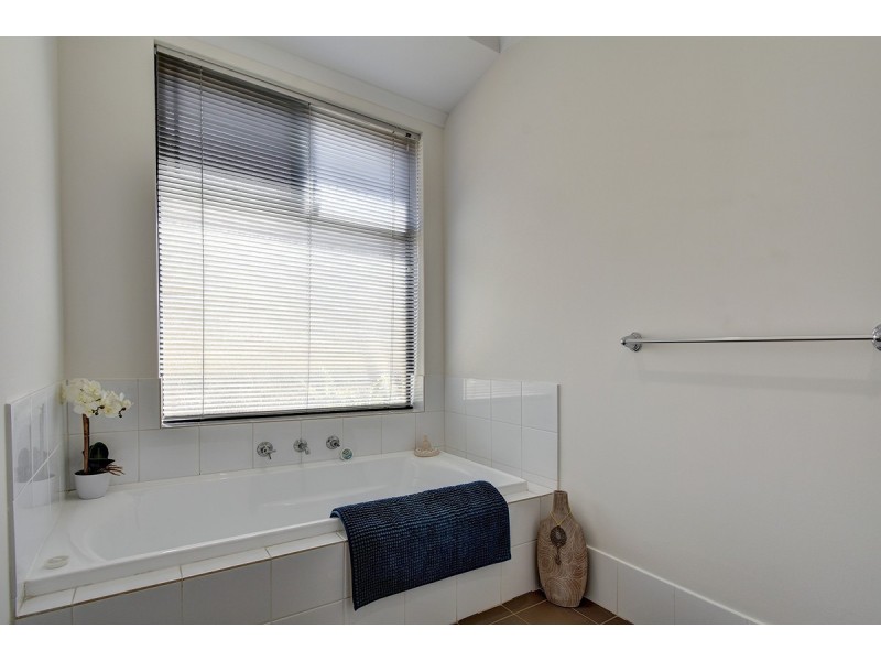 49 Archimedes Crescent, Tapping WA 6065