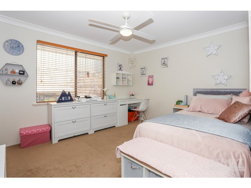 17 Admiralty Road, Jindalee WA 6036