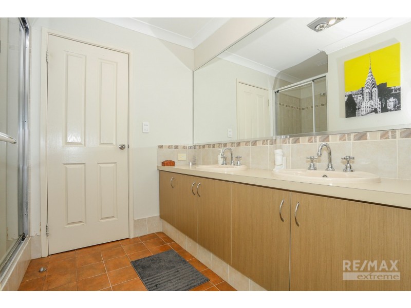 17 Admiralty Road, Jindalee WA 6036