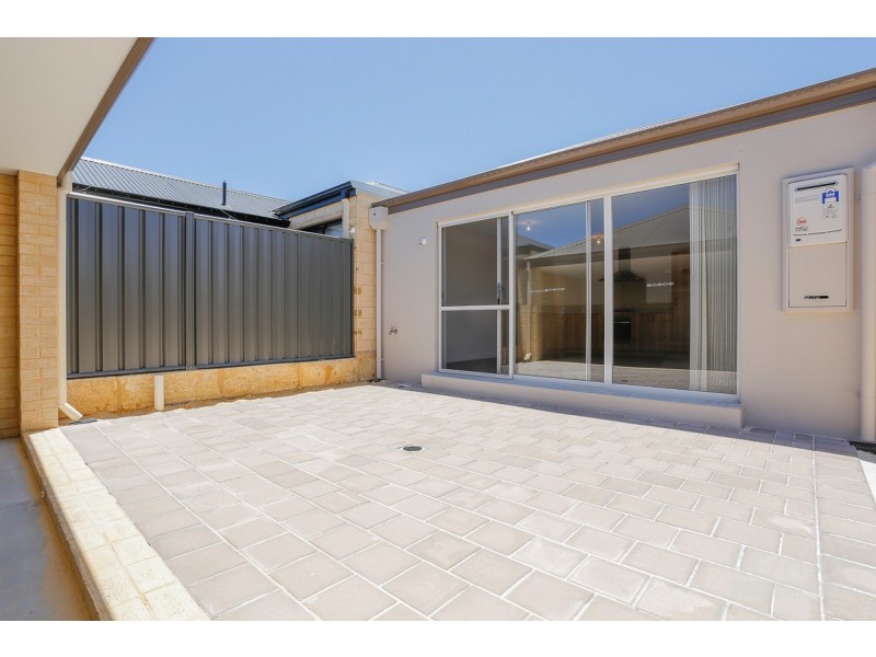 30 Wallaby Road, Banksia Grove WA 6031