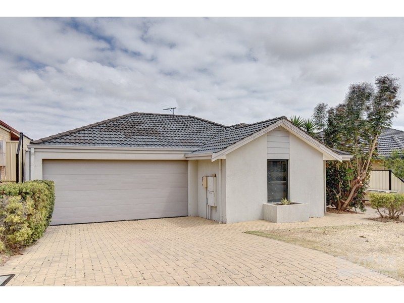 1/8 Salamanca Turn, Clarkson WA 6030